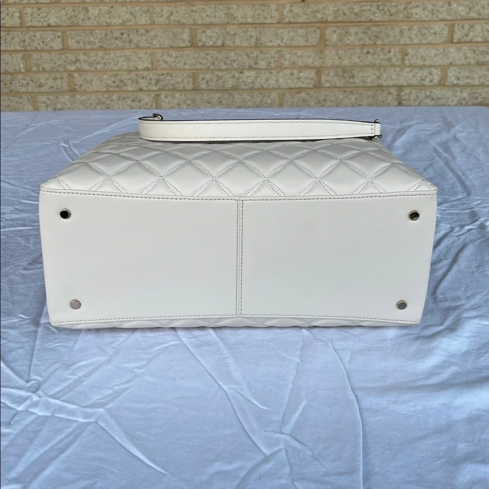 ♠️ Kate Spade Cream Quilted Tote and Wallet Set ♠️ - Picture 6 of 13